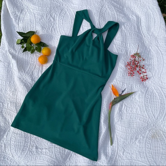 Cute Green Mini Dress With Stylish Criss-Cross Sleeves - Picture 3 of 3